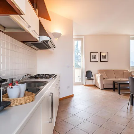 View Διαμέρισμα *